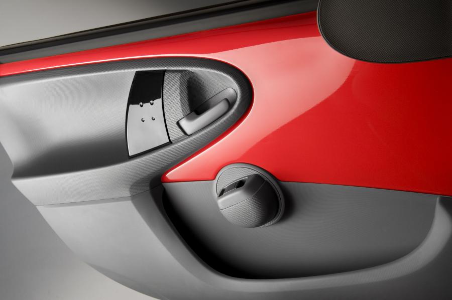  Citroen C1 3-Door 2012 года  (фото 18 из 80)